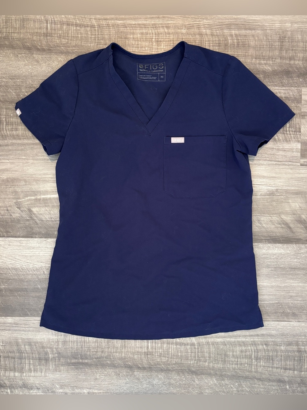 Figs catarina top in navy